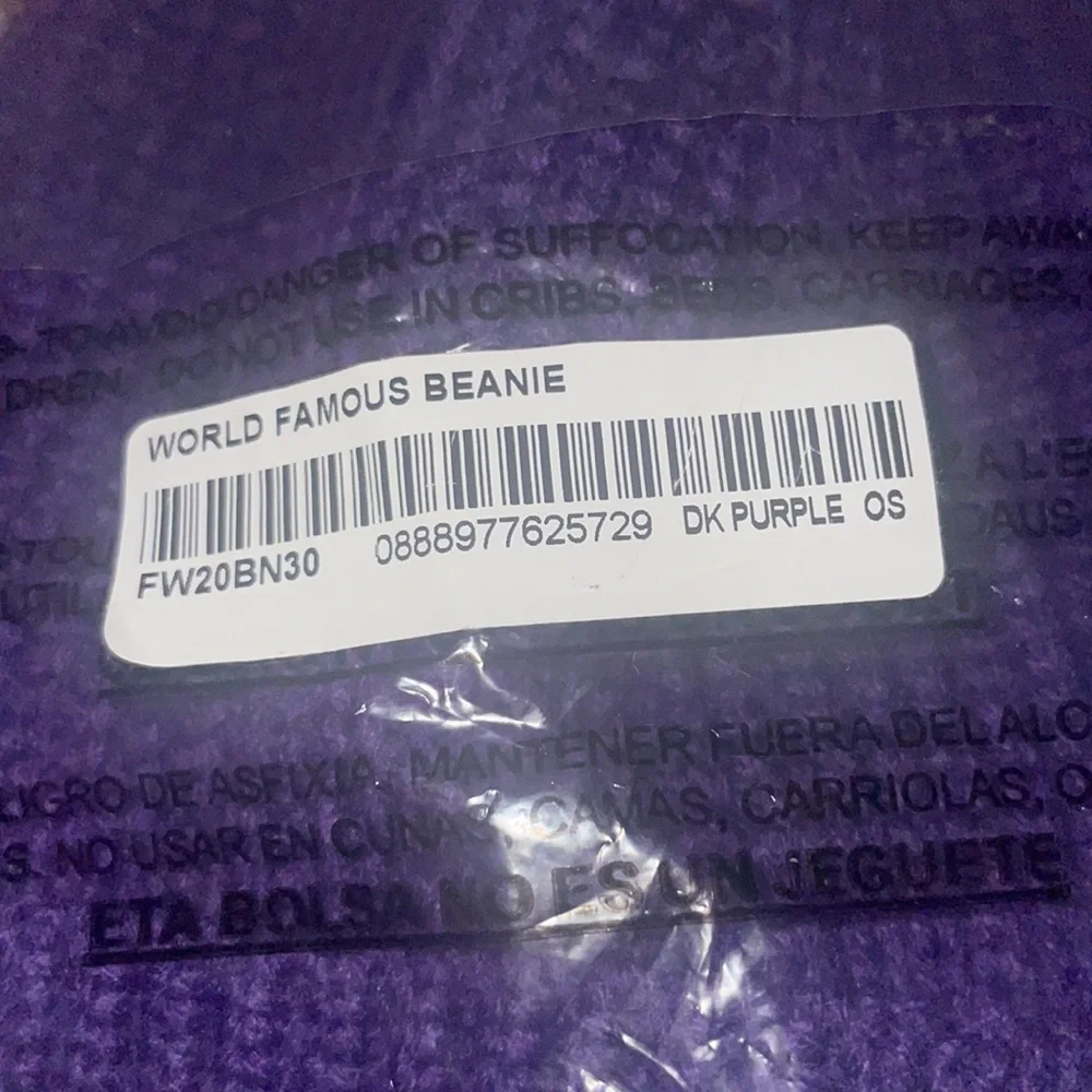 Supreme World Famous Beanie - Picture 12 of 13